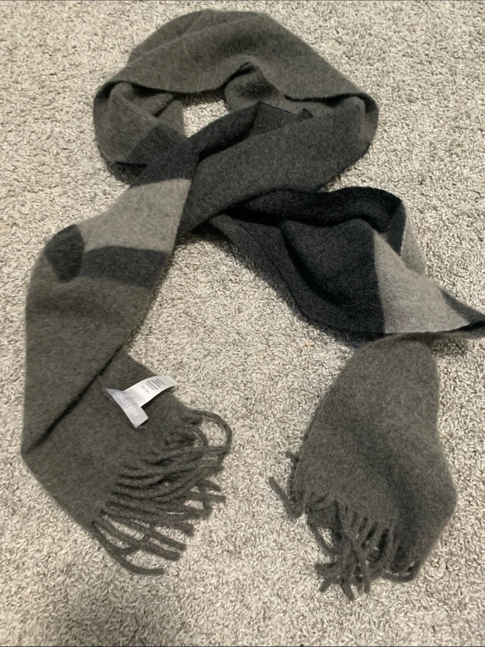 Nordstrom 100% Cashmere Gray & Black Colorblock Fringe Scarf